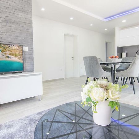 Apartmani Zora Makarska Eksteriør billede