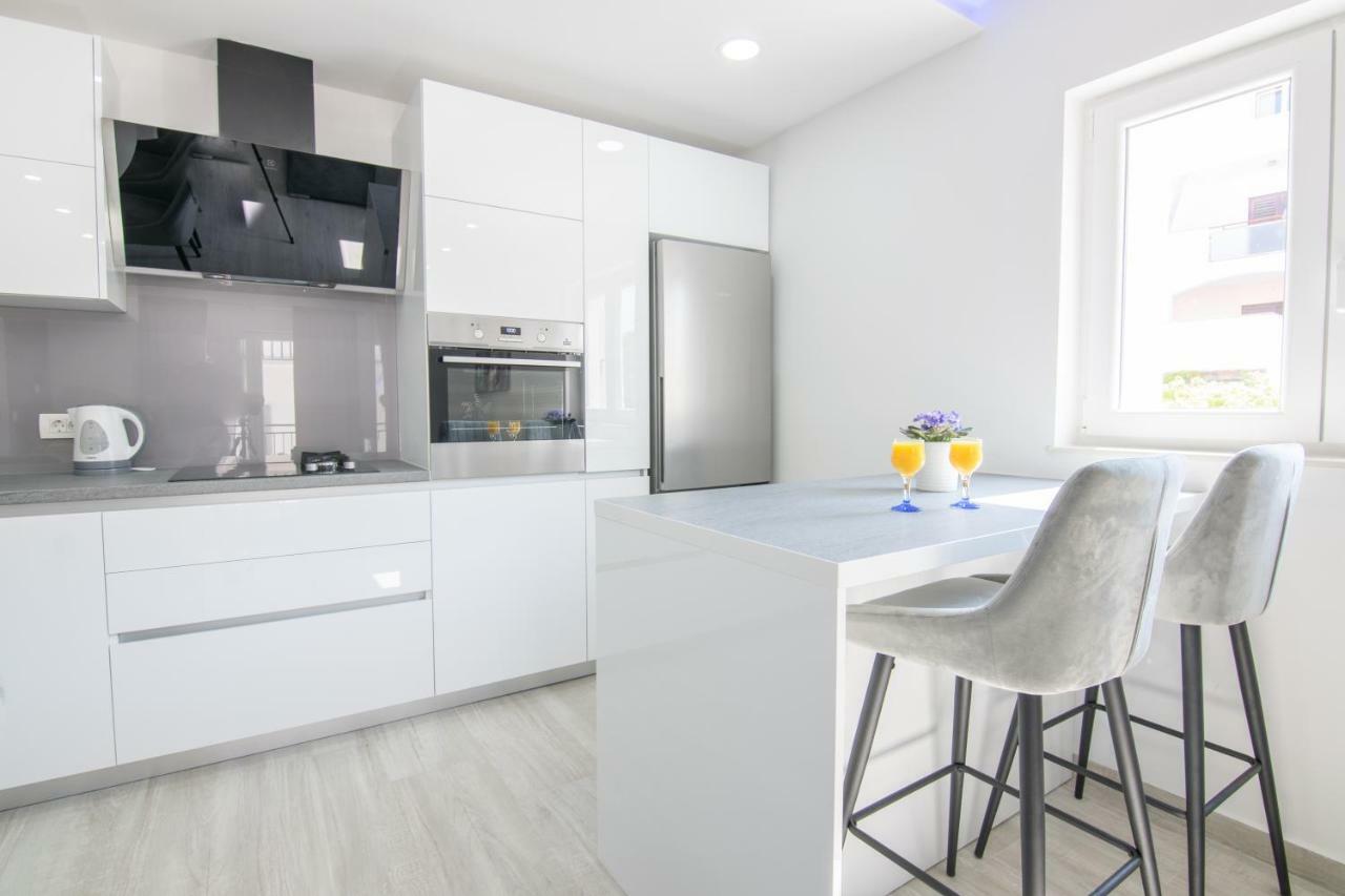 Apartmani Zora Makarska Eksteriør billede