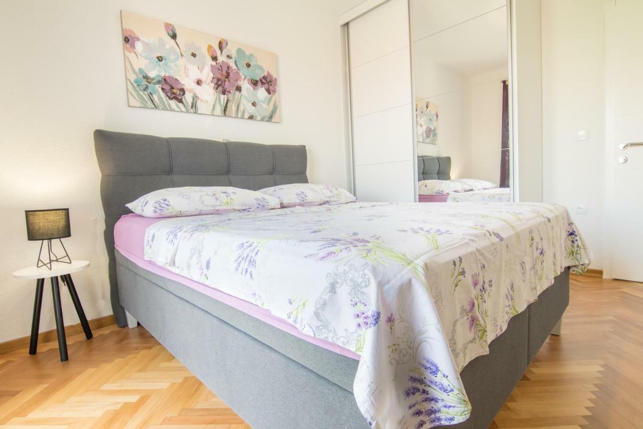 Apartmani Zora Makarska Eksteriør billede