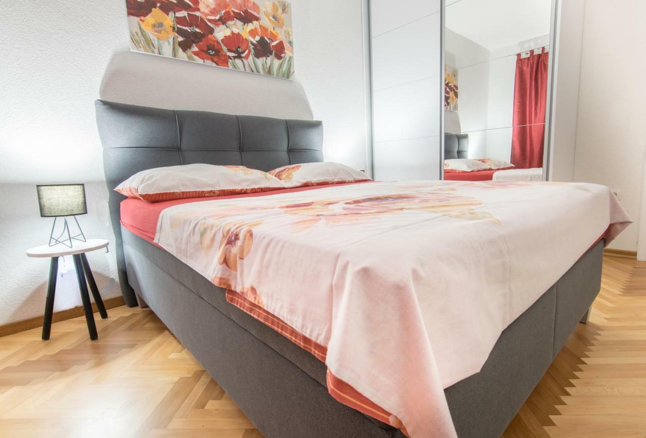 Apartmani Zora Makarska Eksteriør billede