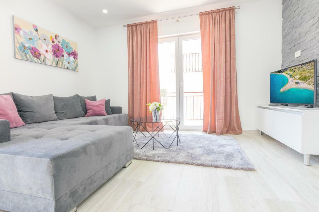 Apartmani Zora Makarska Eksteriør billede